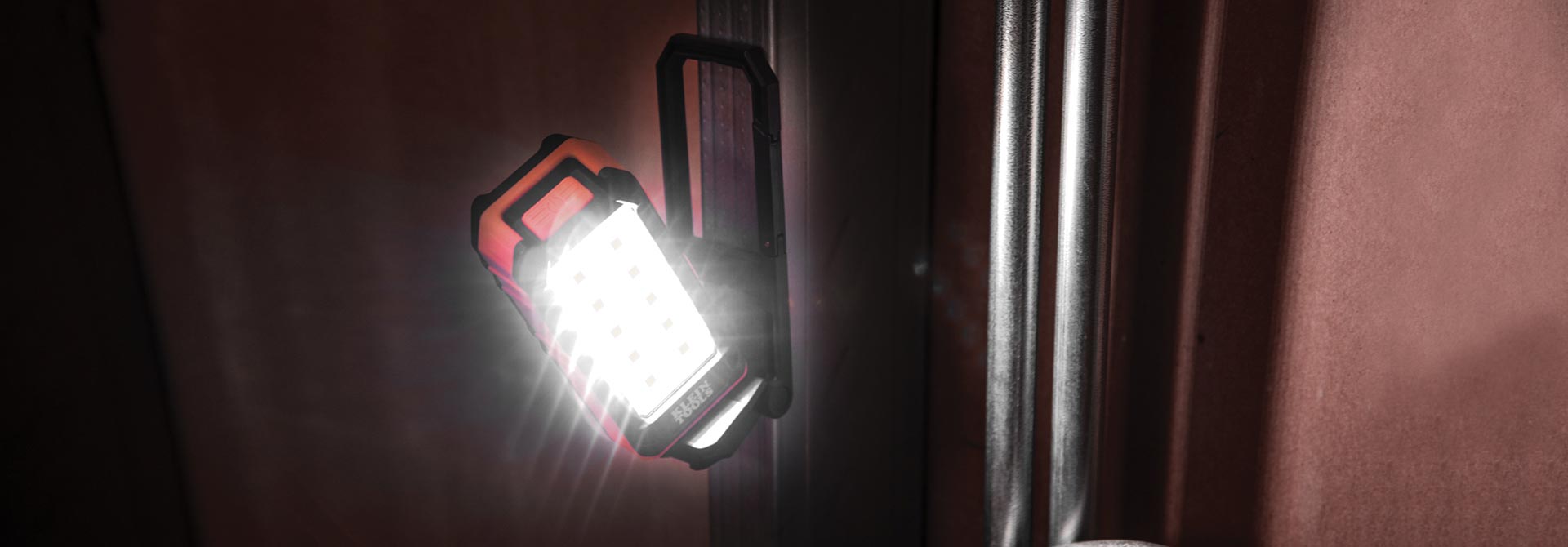 RECHARGEABLE
PERSONAL
WORKLIGHT