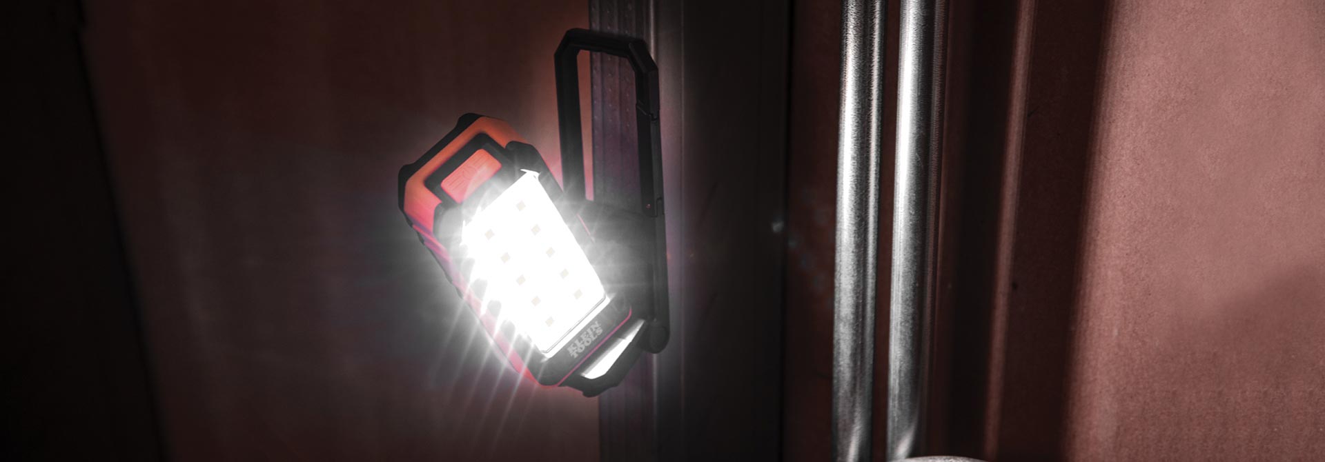 RECHARGEABLE
PERSONAL
WORKLIGHT